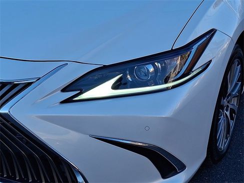 Used 2019 Lexus ES 350 image 10