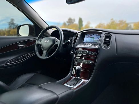 Used 2017 INFINITI QX50 2WD w/ Deluxe Touring Package image 22