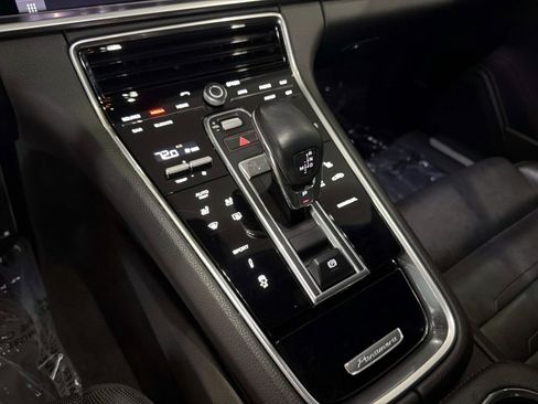 Used 2020 Porsche Panamera 4S AWD/4WD image 23