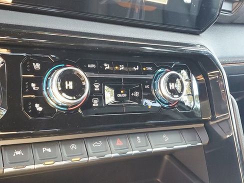 New 2026 GMC Sierra 1500 AT4 w/ Technology Package AWD/4WD image 25