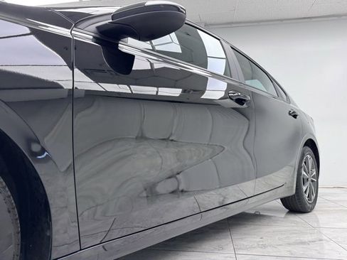 Used 2023 Kia Forte LXS image 15