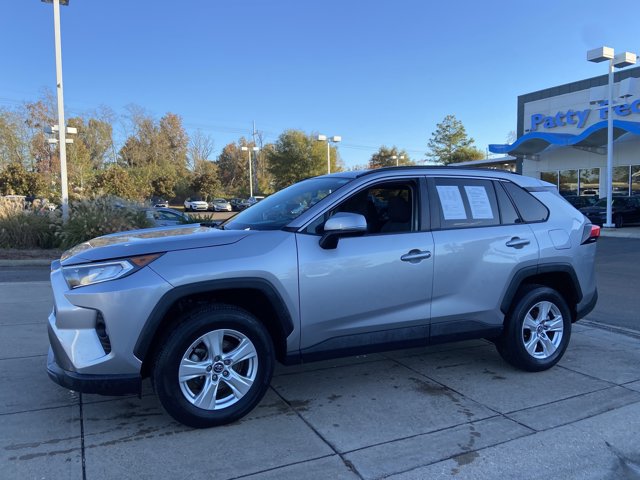 Used 2021 Toyota RAV4 XLE FWD image 6