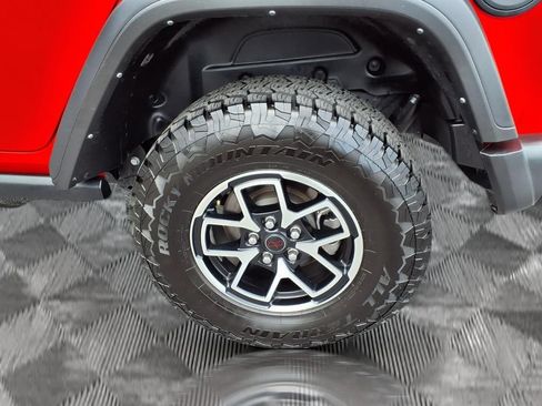 Used 2024 Jeep Wrangler Unlimited Rubicon AWD/4WD image 25