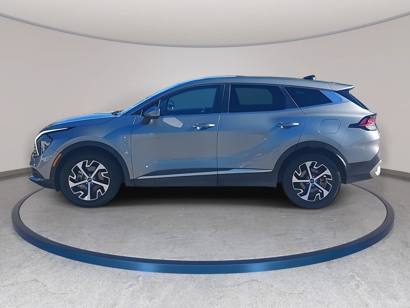 Used 2024 Kia Sportage EX FWD image 8