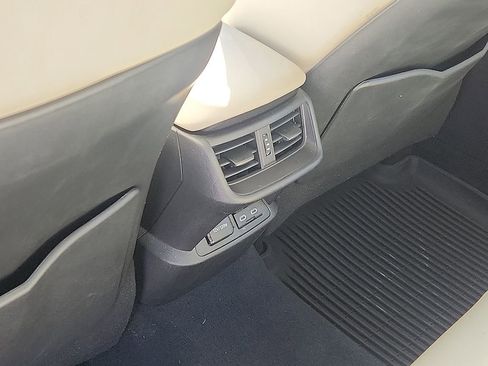 Used 2025 Lexus ES 300h w/ Premium Package image 11