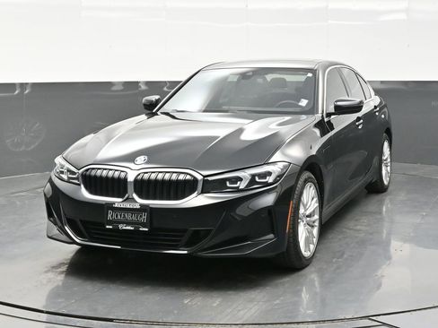 Used 2024 BMW 330e xDrive image 2