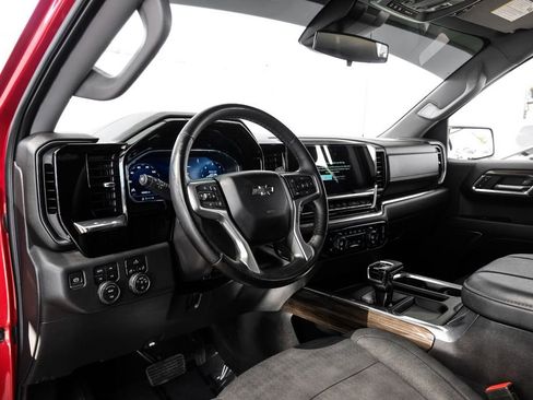 Used 2023 Chevrolet Silverado 1500 LT Trail Boss image 2