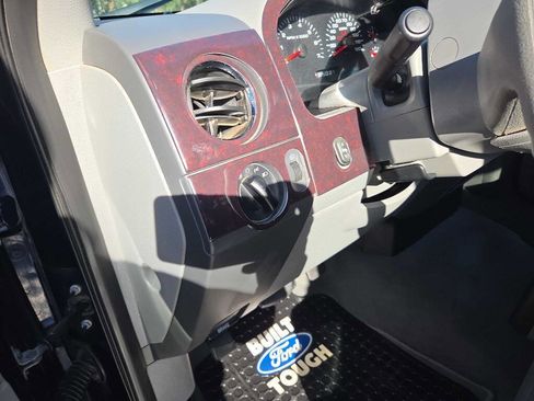 Used 2004 Ford F150 XLT image 32