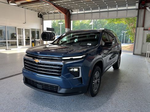 New 2026 Chevrolet Traverse LT FWD image 4