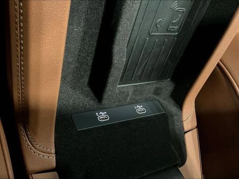 Certified 2025 Audi A6 Premium Plus w/ Premium Plus Package image 33