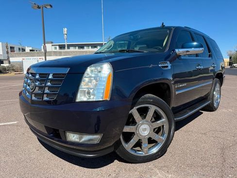 Used 2007 Cadillac Escalade AWD w/ Information Package image 1