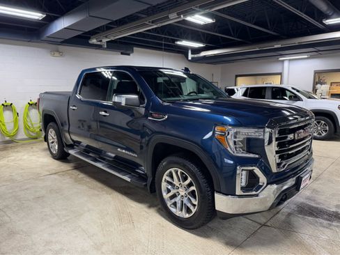 Used 2019 GMC Sierra 1500 SLT w/ SLT Premium Package image 3