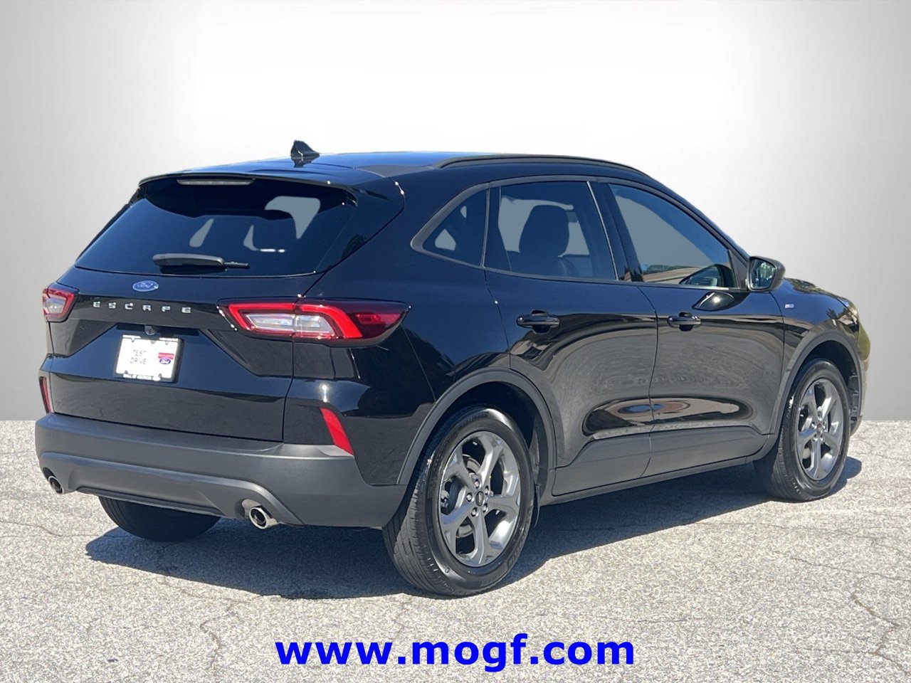 Certified 2025 Ford Escape ST-Line FWD image 23