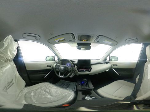 New 2026 Toyota Corolla Cross LE image 33