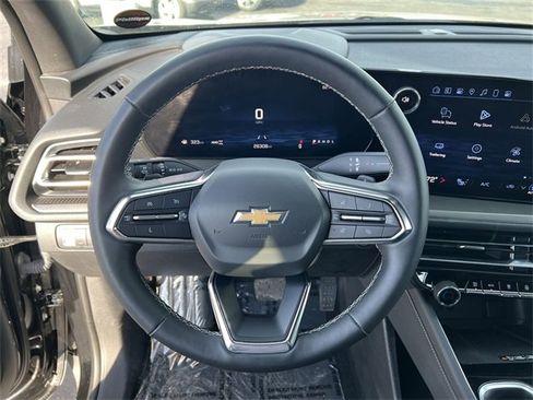 Certified 2025 Chevrolet Traverse LT image 11