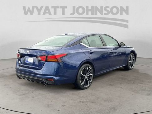 Used 2024 Nissan Altima 2.5 SR FWD image 5