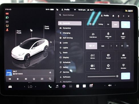Used 2023 Tesla Model 3 Standard Range RWD image 18