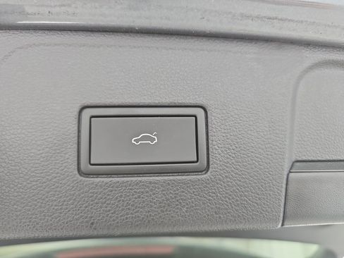 Certified 2024 Volkswagen Atlas SE AWD/4WD image 14