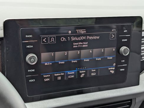 Used 2025 Volkswagen Jetta SE w/ Sunroof Package FWD image 29