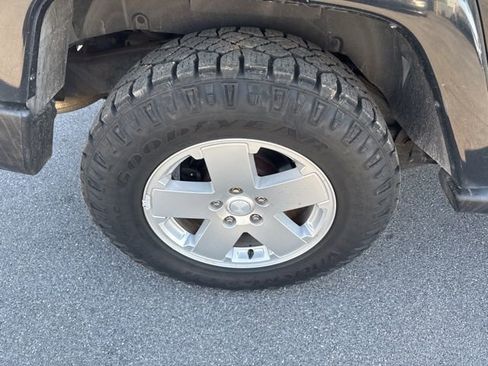 Used 2011 Jeep Wrangler Sahara w/ Dual Top Group image 9