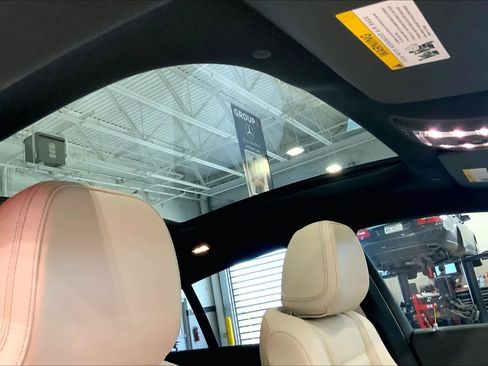 Used 2025 Mercedes-Benz GLE 450 4MATIC Coupe image 13