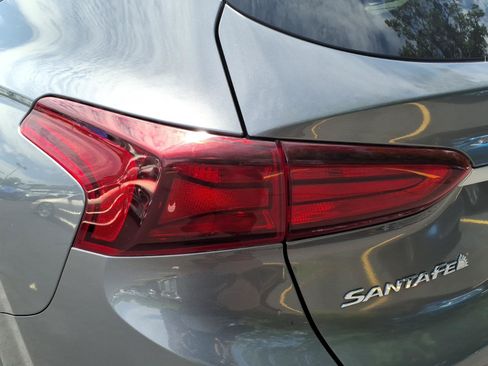 Used 2019 Hyundai Santa Fe SE AWD/4WD image 16