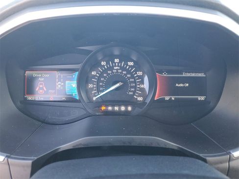 Used 2019 Ford Edge Titanium image 29