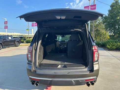Used 2021 Chevrolet Tahoe High Country w/ Premium Package RWD image 8