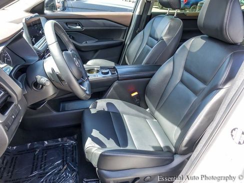 Used 2023 Nissan Rogue SL w/ SL Premium Package image 9