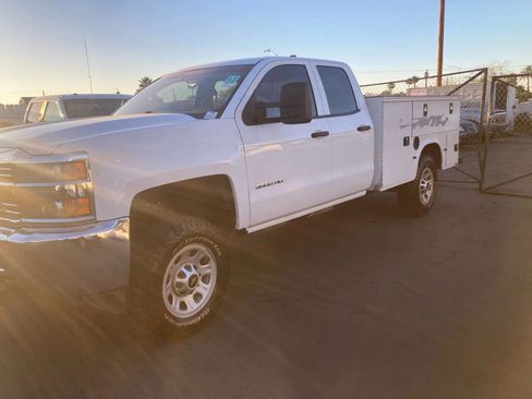 Used 2016 Chevrolet Silverado 3500 W/T image 1