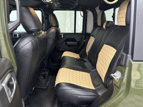 Used 2022 Jeep Gladiator Sport AWD/4WD image 20
