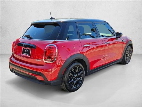Used 2024 MINI Cooper 4-Door Hardtop FWD image 5