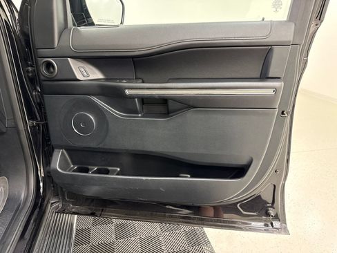 Used 2021 Ford Expedition XLT AWD/4WD image 33