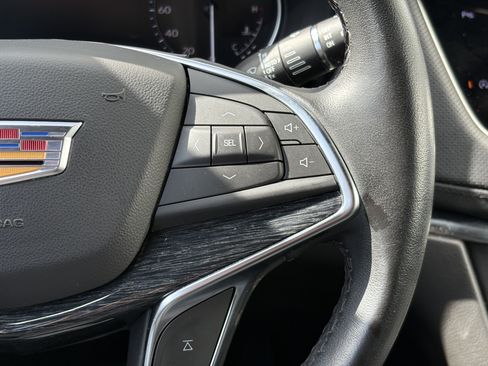 Certified 2023 Cadillac XT5 Premium Luxury AWD/4WD image 18