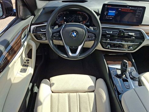 Certified 2023 BMW 530i xDrive w/ Premium Package image 12