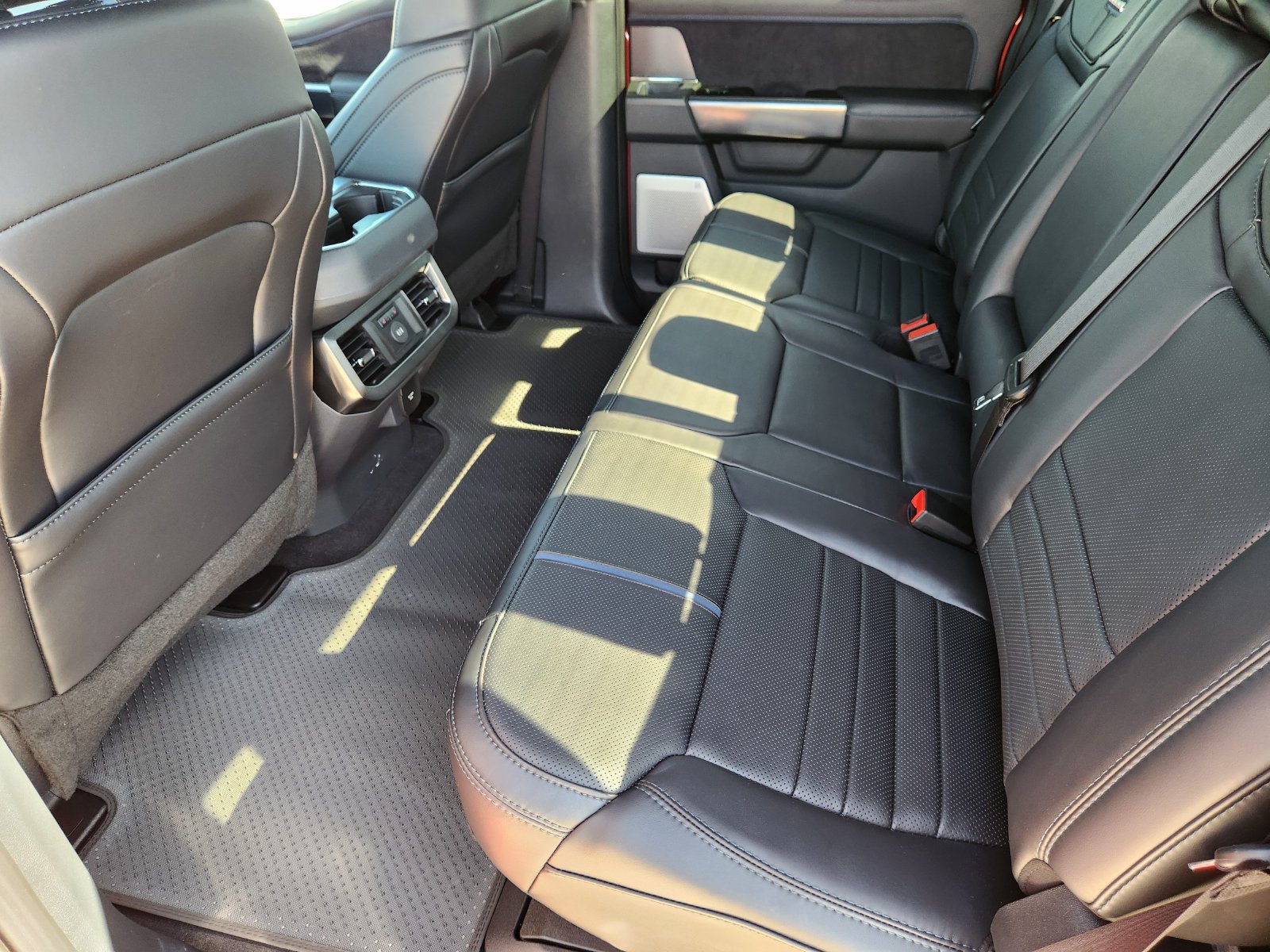 New 2026 Ford F250 Platinum AWD/4WD image 26
