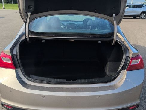 Used 2025 Chevrolet Malibu LT FWD image 8