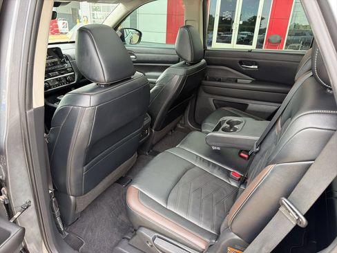 Used 2024 Nissan Pathfinder Platinum w/ Cargo Package FWD image 17
