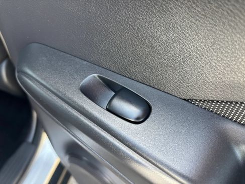 Used 2020 Nissan Kicks S FWD image 53
