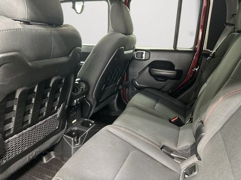 Used 2021 Jeep Gladiator Rubicon AWD/4WD image 15