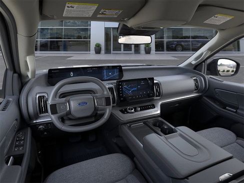 New 2025 Ford Expedition Max Active image 9