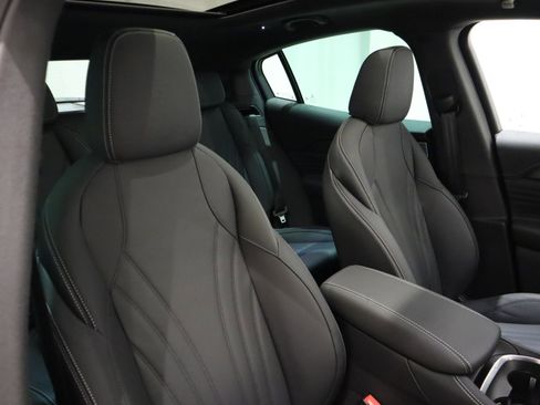 New 2025 Maserati Grecale GT image 17