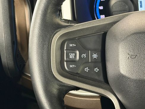 Used 2023 Ford Bronco Outer Banks w/ Sasquatch Package AWD/4WD image 15
