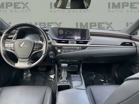 Used 2021 Lexus ES 300h w/ Premium Package image 14