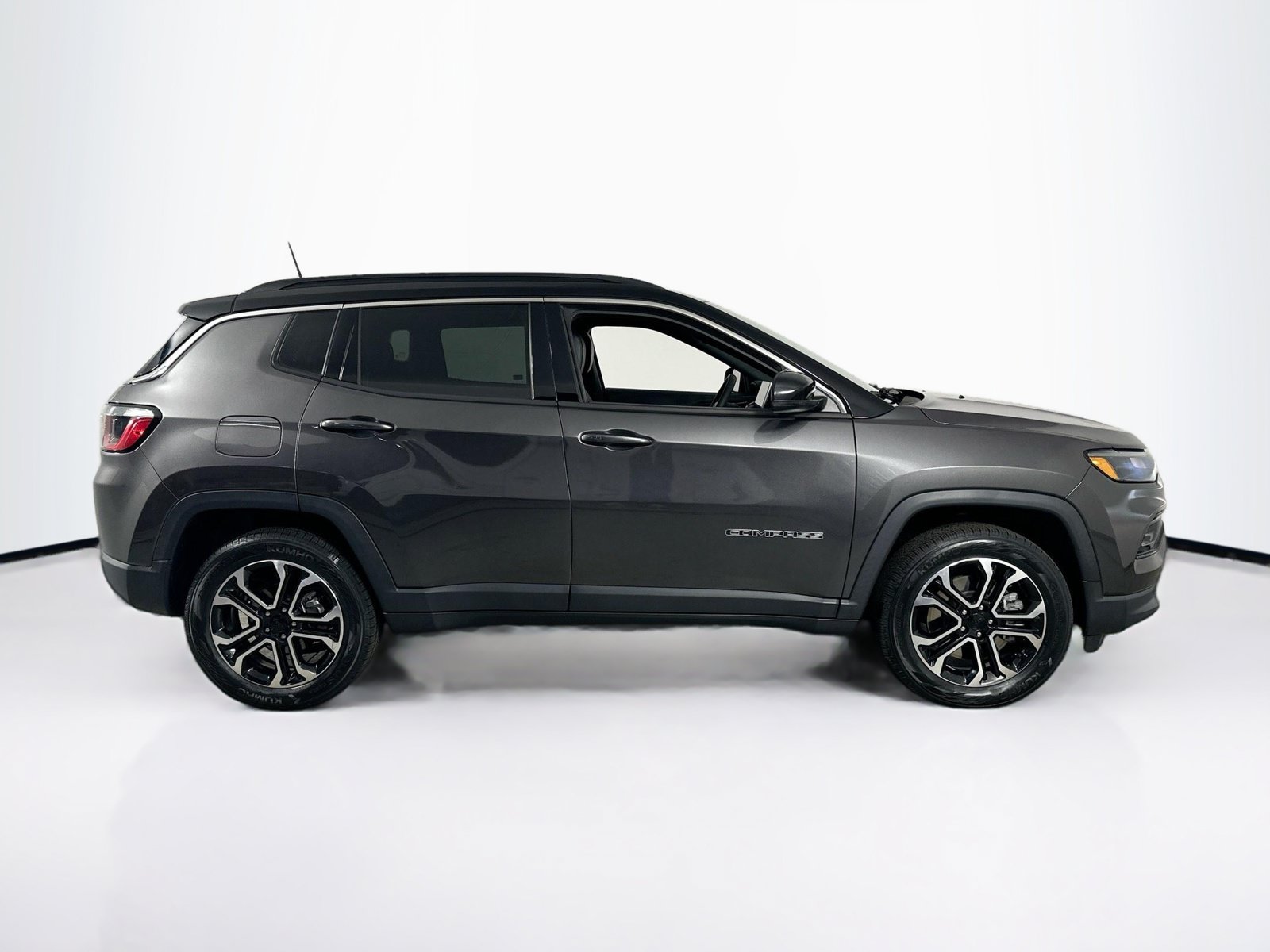 Used 2023 Jeep Compass Limited AWD/4WD image 4