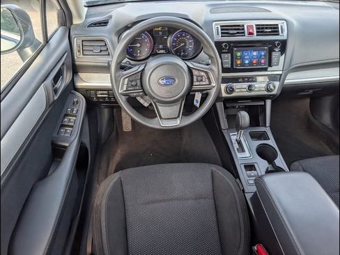 Used 2019 Subaru Outback 2.5i AWD/4WD image 8