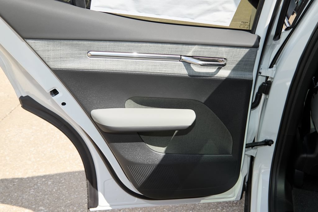 New 2026 Volvo EX30 Plus w/ Protection Package RWD image 18