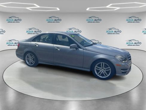 Used 2014 Mercedes-Benz C 250 Sedan image 4
