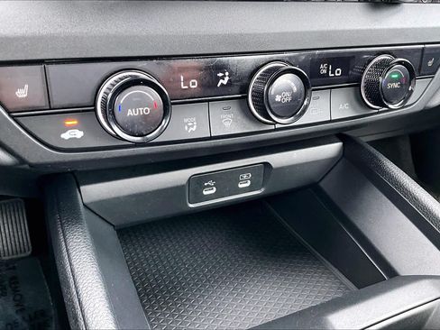 Used 2023 Honda Accord EX image 31