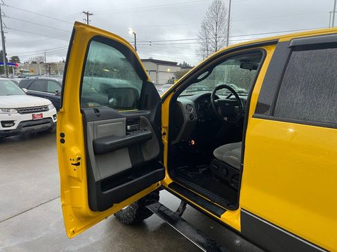 Used 2004 Ford F150 XLT image 11